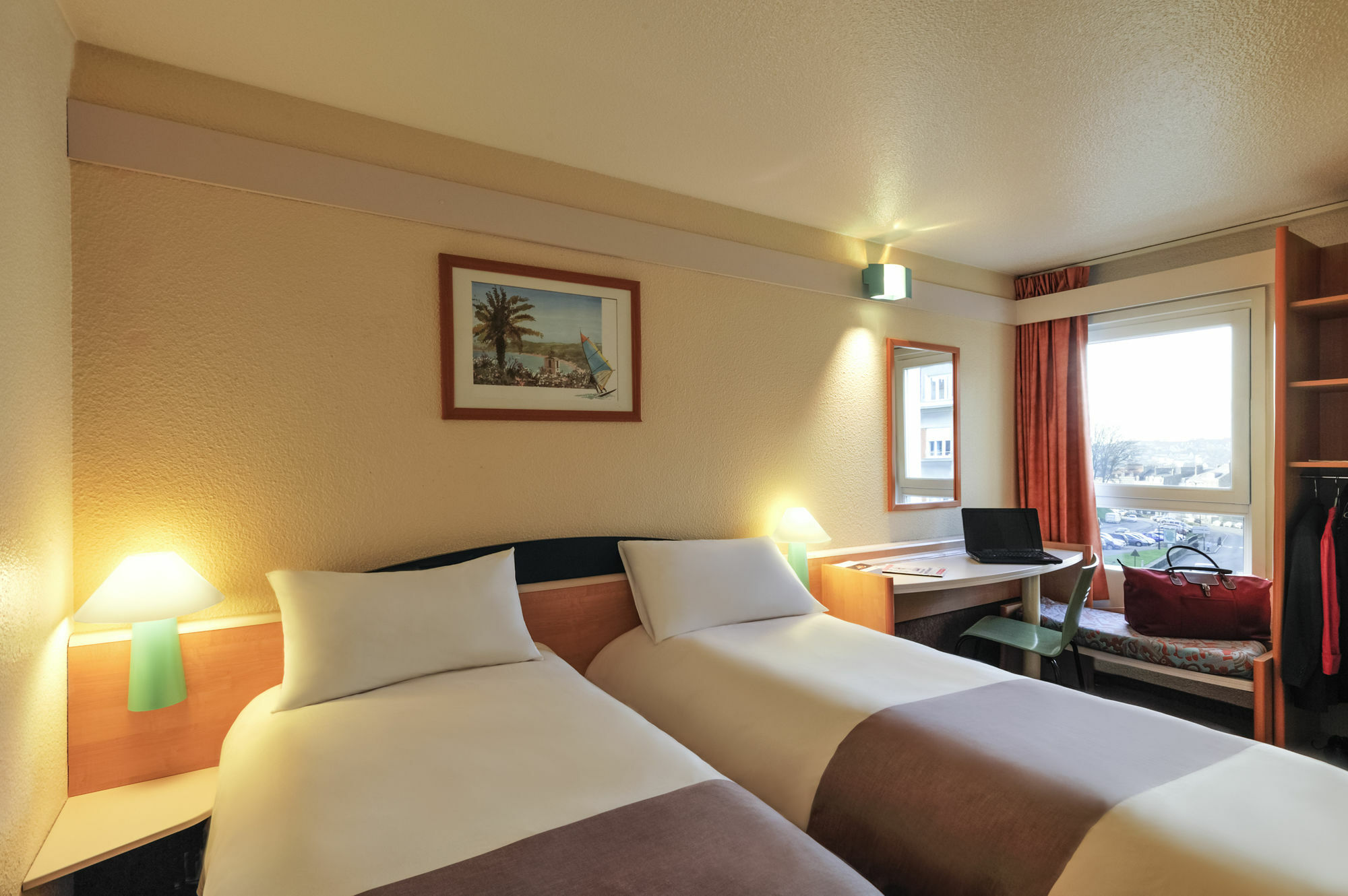 Ibis Styles Boulogne Sur Mer Centre Cathedrale المظهر الخارجي الصورة